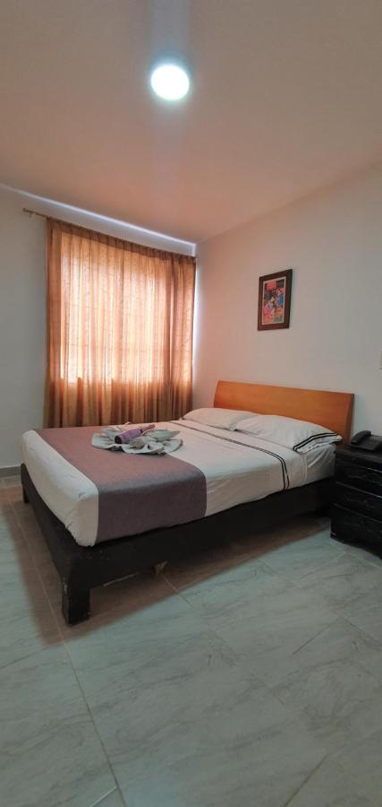 Hotel Gran Imperio Μεντεγίν Εξωτερικό φωτογραφία