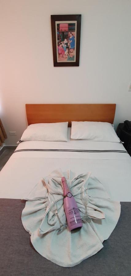 Hotel Gran Imperio Μεντεγίν Εξωτερικό φωτογραφία